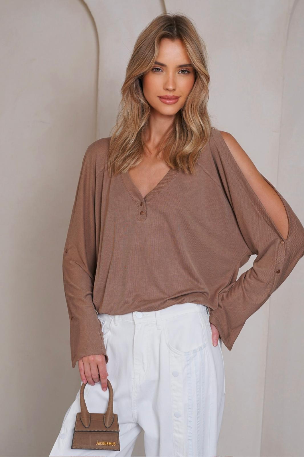 חולצה וי תיקתקים – תמונה 9