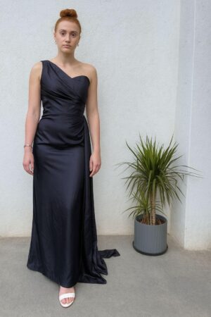 שמלת ערב מקסי א-סימטרית שחורה