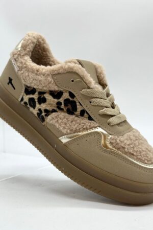 סניקרס פרווה A203