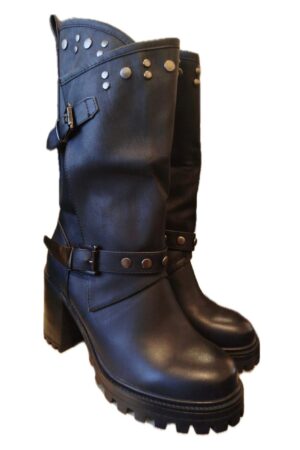 מגף ניטים שחור G673