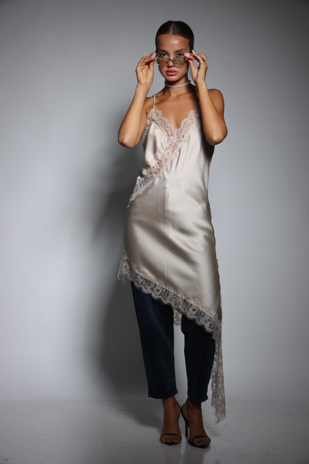 שמלה גופיה תחרות – תמונה 5