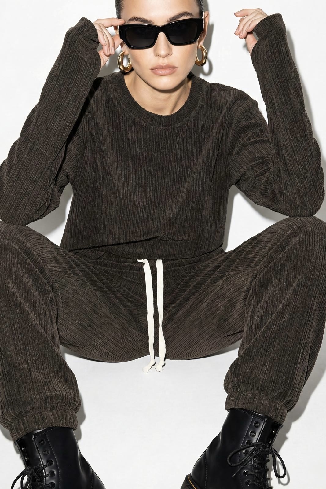 חליפת אמיליה – תמונה 4