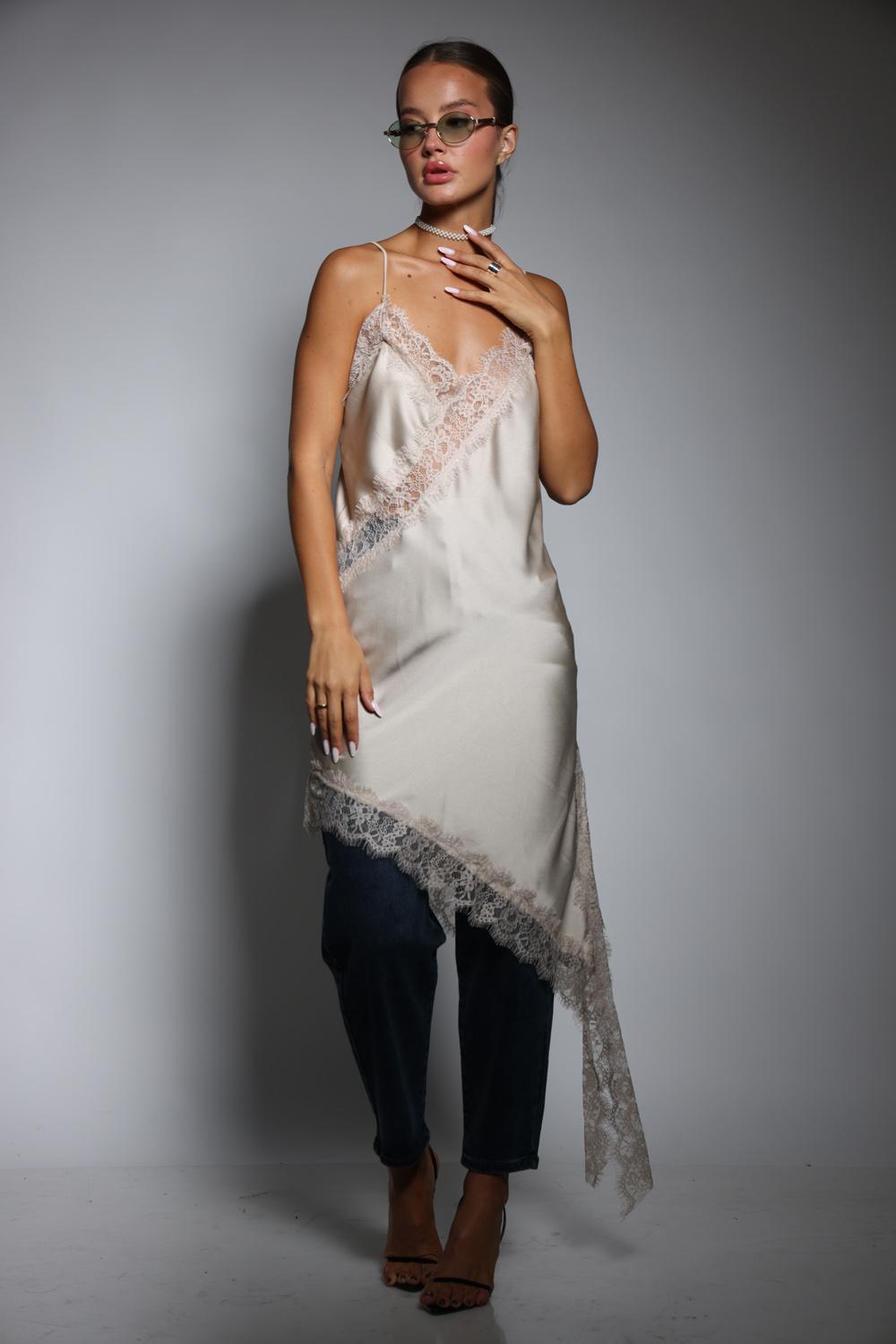 שמלה גופיה תחרות – תמונה 4