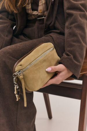 תיק עור פאוץ