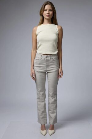 מכנס מחוייט בגזרה ישרה