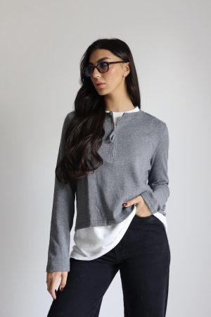 חולצה משולבת עם סגירת רוכסן במפתח