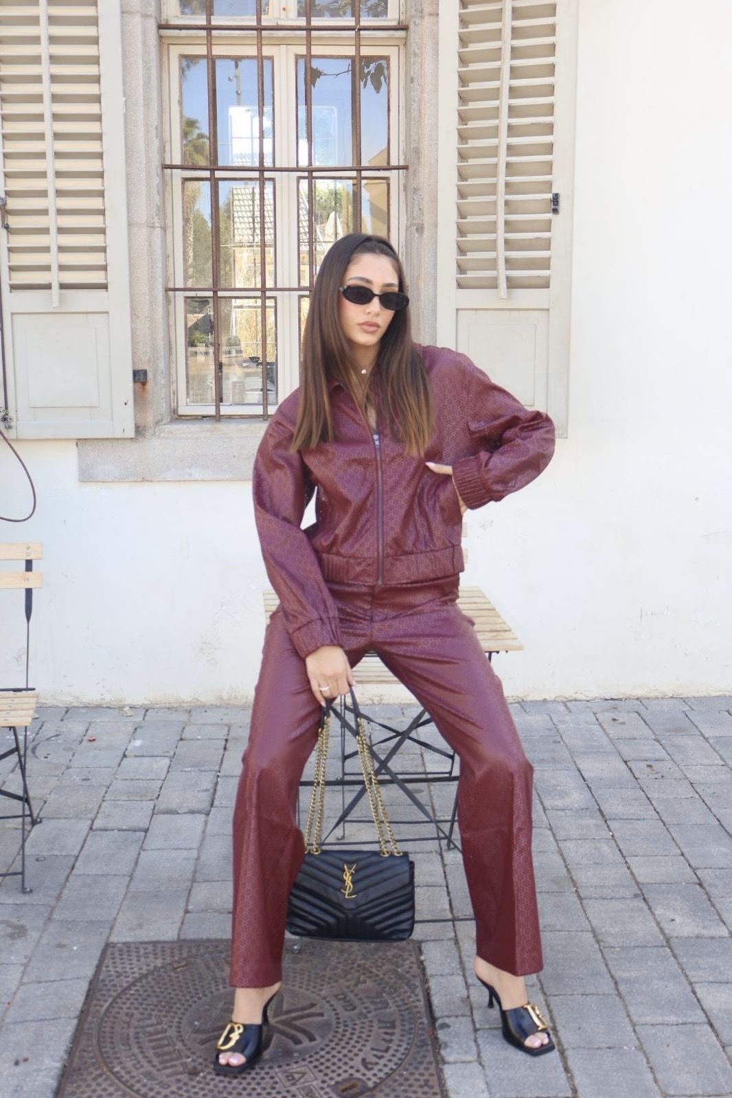 איזבלה גקט דמוי עור טקסטורת פרחים – תמונה 4